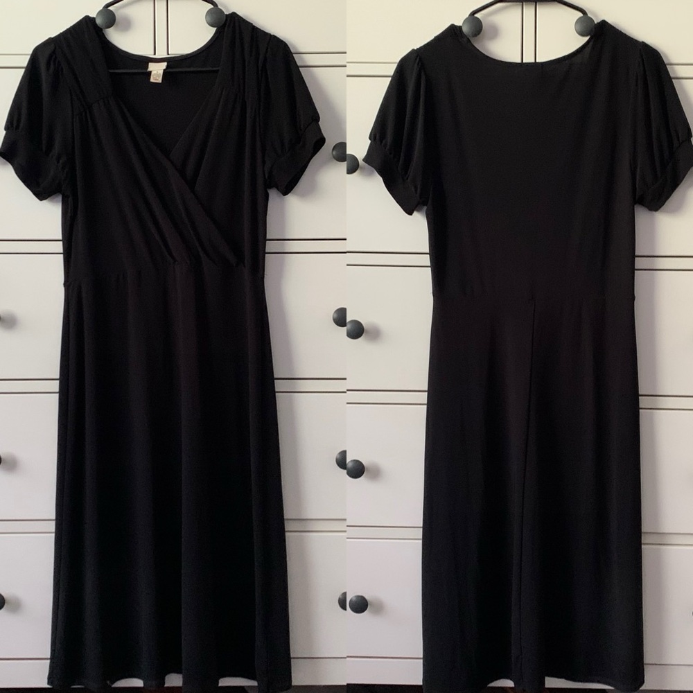 V-Neck Short Sleeve Dress